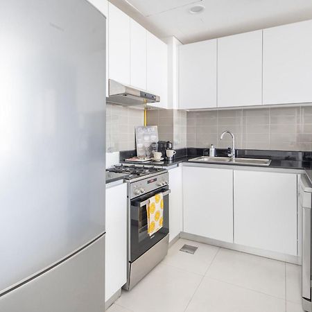 Frank Porter - The Pulse Residences Dubai Esterno foto