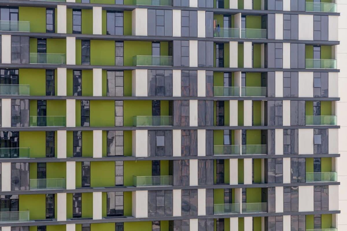 Frank Porter - The Pulse Residences Dubai Esterno foto