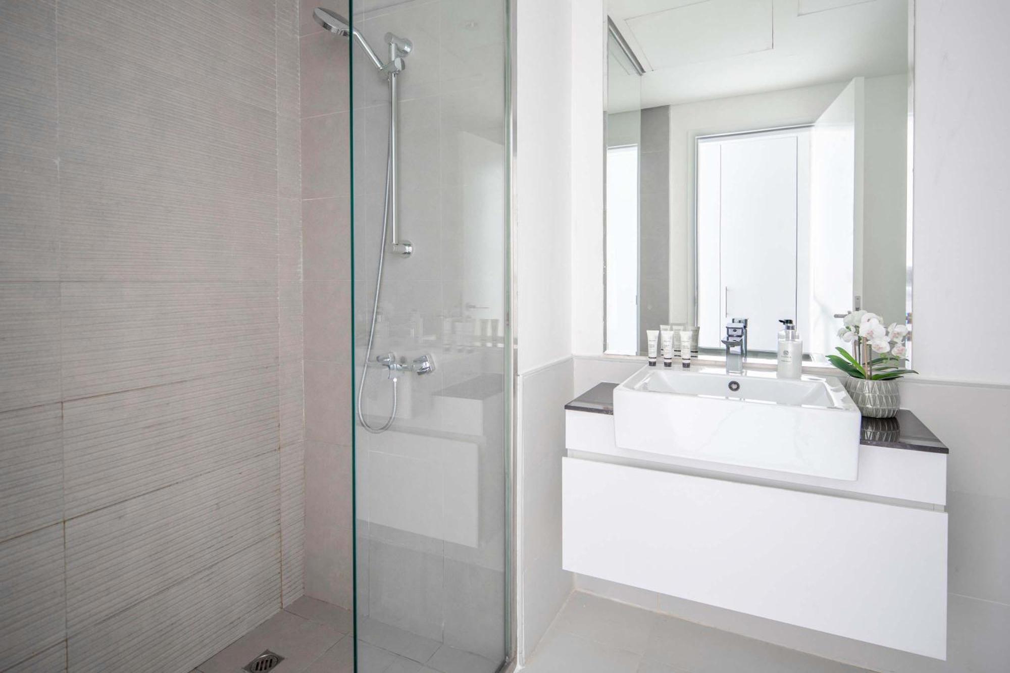 Frank Porter - The Pulse Residences Dubai Esterno foto