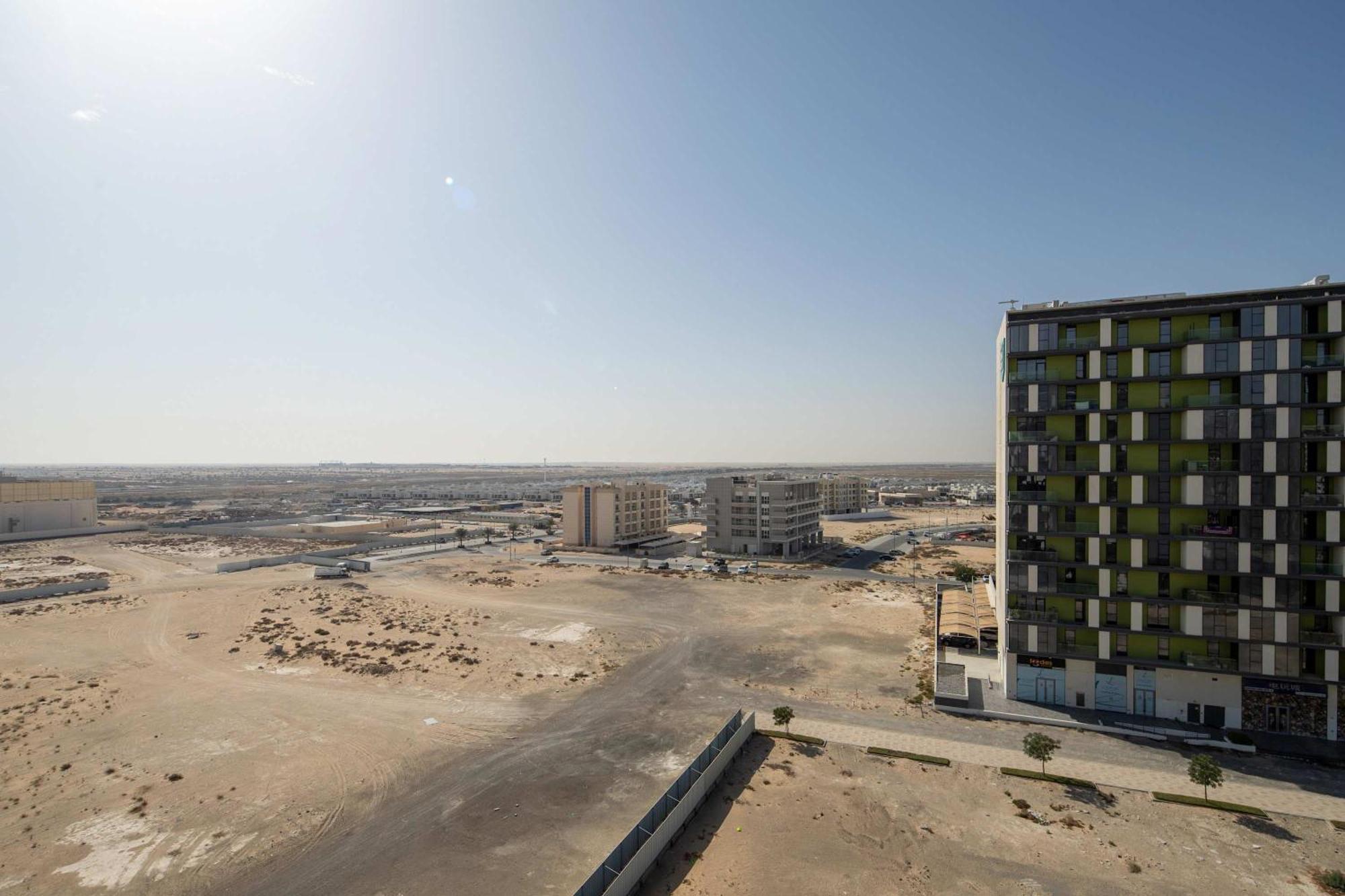 Frank Porter - The Pulse Residences Dubai Esterno foto